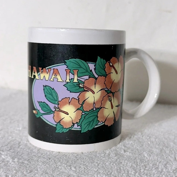 Vintage Hawaii  Flower Graphic Mug - Picture 1 of 11